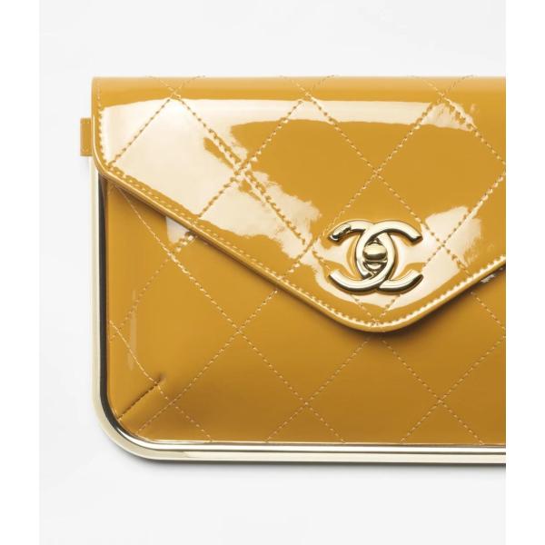 2024/25 Fall/Winter Collection Chain Clutch