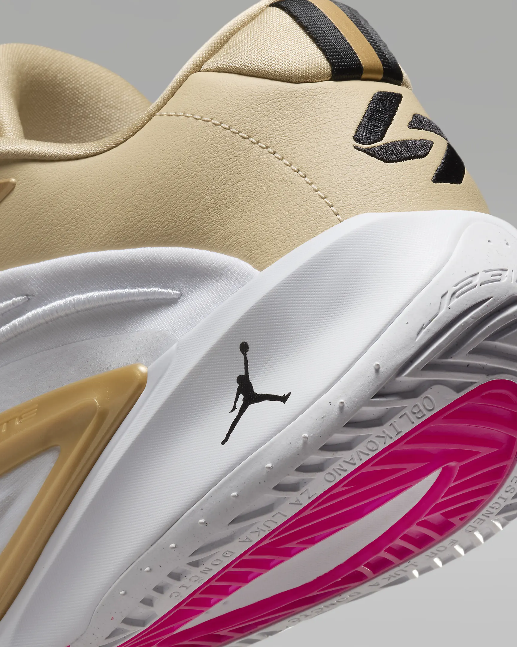 Luka 3 SE "Matador" Basketball shoes